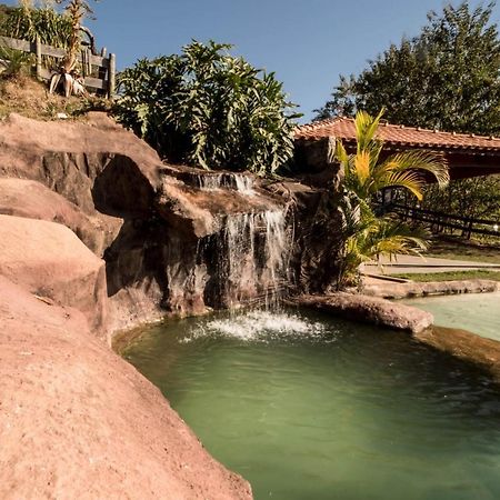 Casa De Campo Com Piscina Cascata Artificial Sao Lourenco  Esterno foto