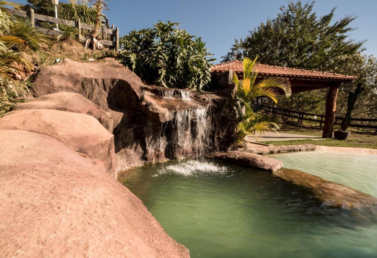 Casa De Campo Com Piscina Cascata Artificial Sao Lourenco  Esterno foto